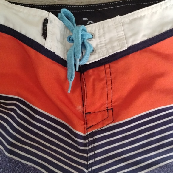 Quicksilver boys Dry Flight Board Shorts size 26 - Picture 4 of 7